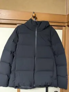 ユニクロ　シームレスダウンパーカー 未使用　Lサイズ ブラック