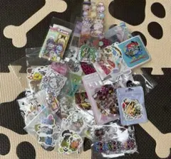 キャラクターシールとメモやアクリルやzip袋等詰め合わせ100セット