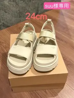 【新品未使用】UGG GOLDENGLOW サンダル 24cmのサムネイル