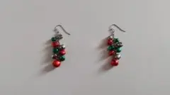 クリスマス ビーズ 鈴 ピアスのサムネイル