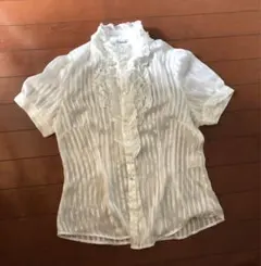 フリル付きホワイトストライプシャツ L