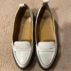 Dr. Martens ホワイトローファーのサムネイル