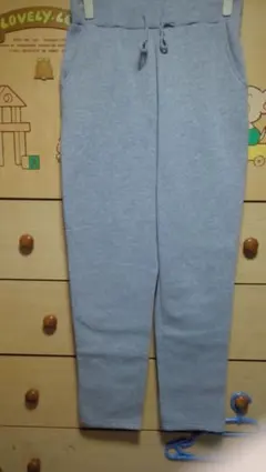 グレー スウェットパンツ ドローストリング付き