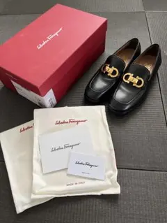 フェラガモ　スタッズローファー　5.5