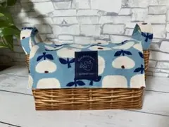 ハンドメイド　空色北欧風花柄蓋付き布バスケット