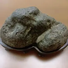糸魚川 レア！ 希少コスモクロア輝石？ 翡翠 原石 - メルカリ