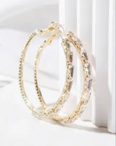 ゴールド バゲットカット ストーン フープピアス