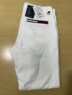 ※新品TOMMY HILFIGER ホワイトパンツ　ゴルフのサムネイル