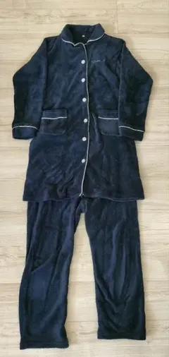 Item thumbnail for item b22bcfce-9816-4c35-887f-3ffa88ebfa77