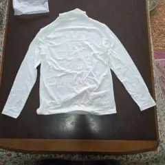 ホワイト 長袖 トップス