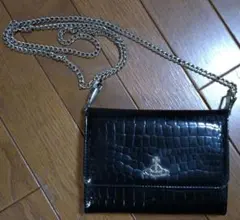 Vivienne Westwoodショルダー付き財布　黒 牛革 バッグのサムネイル