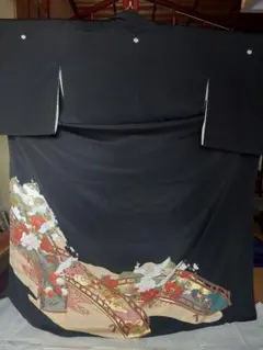 黒留袖　比翼仕立て　五つ紋　紅下黒染　神光黒　鶴　松竹梅　牡丹　お値下げしました