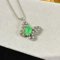 天然翡翠 蝶々 ペンダント グリーン翡翠 8.4×5.7mm