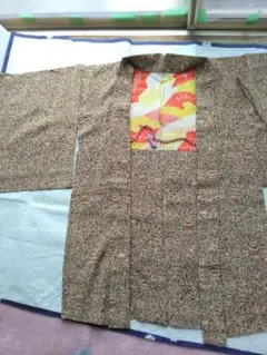 アンティーク羽織り　縮緬　茶系花と花瓶