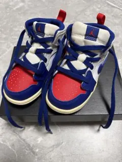 Nike Air Jordan キッズスニーカー