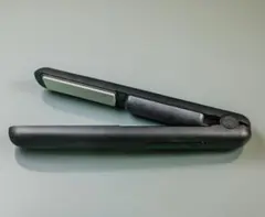 ヘアアイロン コードレス ストレートアイロン USB充電式 4段階設定 自動オフ