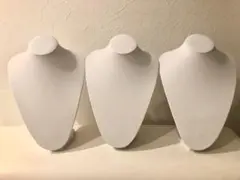 ホワイト合皮製ネックレスディスプレイ 3点セット