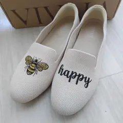 VIVIA ［Audrey］ラウンドトゥ ミツバチ刺繍 ローファー