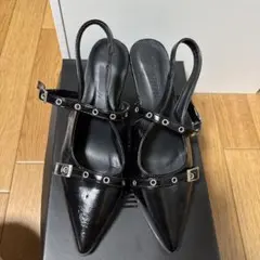 【値下げ】ハトメベルト ポインテッドトゥ ミュール ブラック