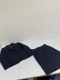 UNIQLO ユニクロ　スカートスーツ　ストライプスーツ　M 上下セットのサムネイル