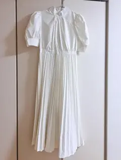 プリーツワンピース　ボウタイリボン付き