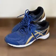 アシックス　ジュニア用ランニングシューズLAZERBEAM 23㎝