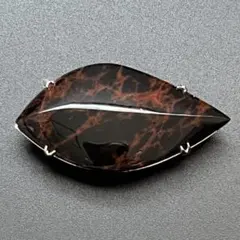 帯留め81 茶色と黒の天然石？　葉っぱみたいな形