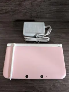 ニンテンドー3DSLL　ピンク×ホワイト　充電器　タッチペン
