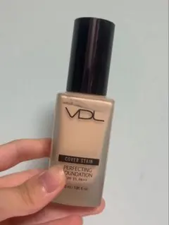 VDL カバー ステイン パーフェクティング ファンデーション V01