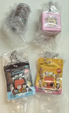 ピーナッツ　ビスケットミニチュアチャーム　カプセルトイ