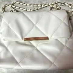 ホワイト キルティング チェーンバッグ ショルダーバッグ きれいめ 上品 韓国風