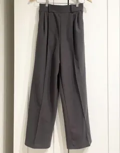 センタープレス　ストレートパンツ　グレー　スエット生地