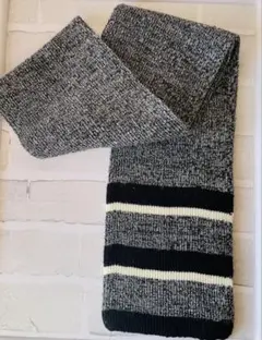 値下げ！ニットマフラー 黒とグレー ストライプ