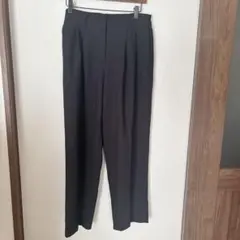 H&M ブラック パンツ タック入り