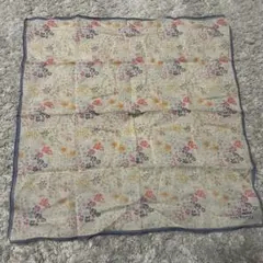 cacharel 花柄ハンカチ 約50cmのサムネイル