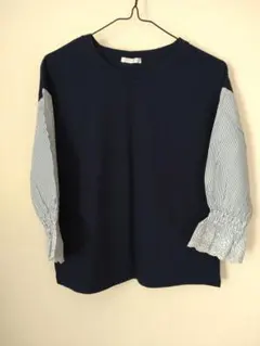 ネイビー フリル袖 Tシャツ