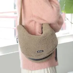 オリジナルボア月型ショルダーバッグ niko and