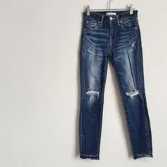 Item thumbnail for item af8b61bb-4b31-4fc6-8973-7ec53998f9a0