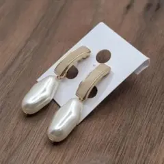 ホワイトパール フックピアス