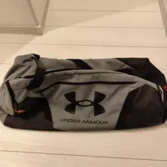 6月15日までの出品！UNDER ARMOUR ボストンバッグのサムネイル