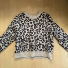 ヒョウ柄長袖ニット