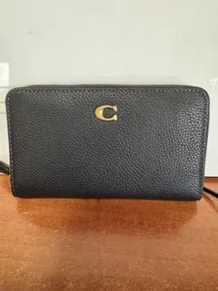 新品・未使用COACH コーチ 長財布 キノコ チャーム付 パテントレザー黒 