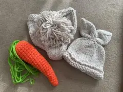 うさぎ　ニューボーンフォト　ニット帽子と人参
