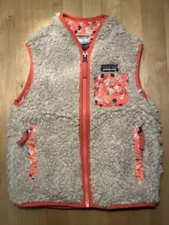 美品パタゴニア　Patagonia　フリースボアベスト　花柄　3t