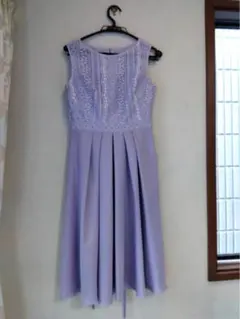 ラベンダー刺繍パーティードレス