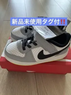【新品未使用タグ付‼️】NIKE ナイキ　スニーカー　15センチ　コートバーロウのサムネイル