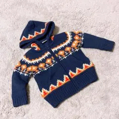 フード付きネイビーのニットアウター