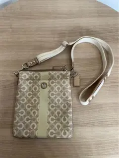 COACH　オプアート柄　ショルダーバッグ