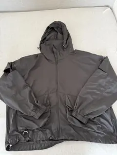 NERGY フード付き黒マウンテンパーカー