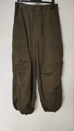 GU スーパーワイドカーゴパンツ　Ｓ